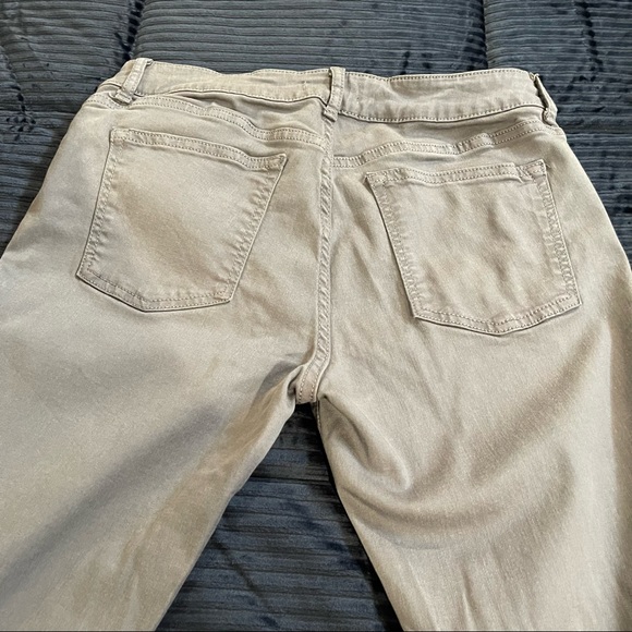 WARP + WEFT JFK SKINNY 28” light gray jeans - Picture 4 of 8